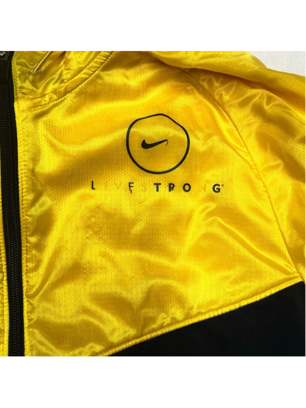 Men's Nike Livestrong Performance Windbreaker Large Yellow Black Vintage - Picture 3 of 14